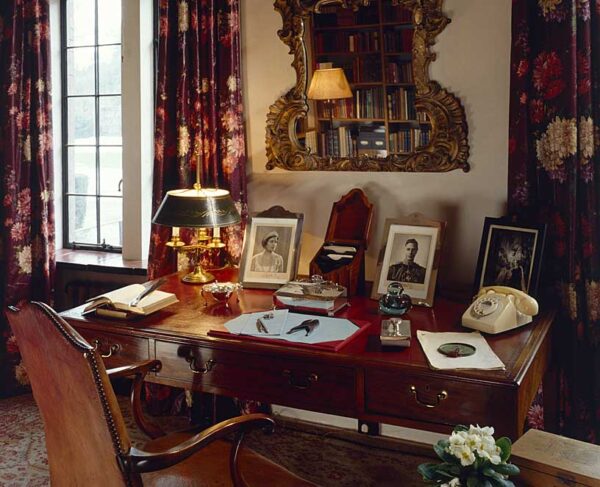 Churchill's study